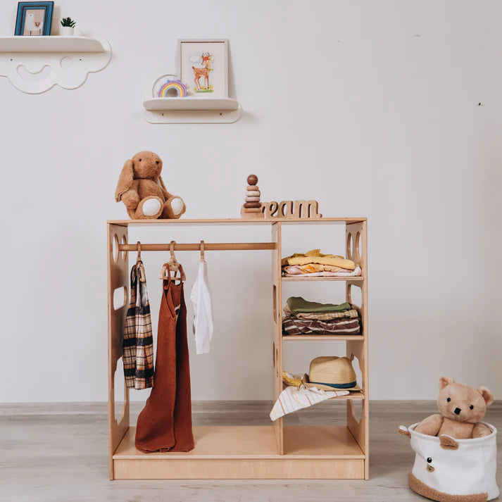 Montessori Closet